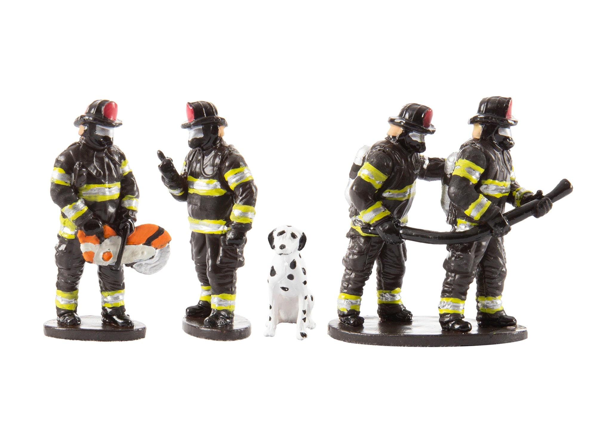FIREFIGHTER FIGURES & DOG