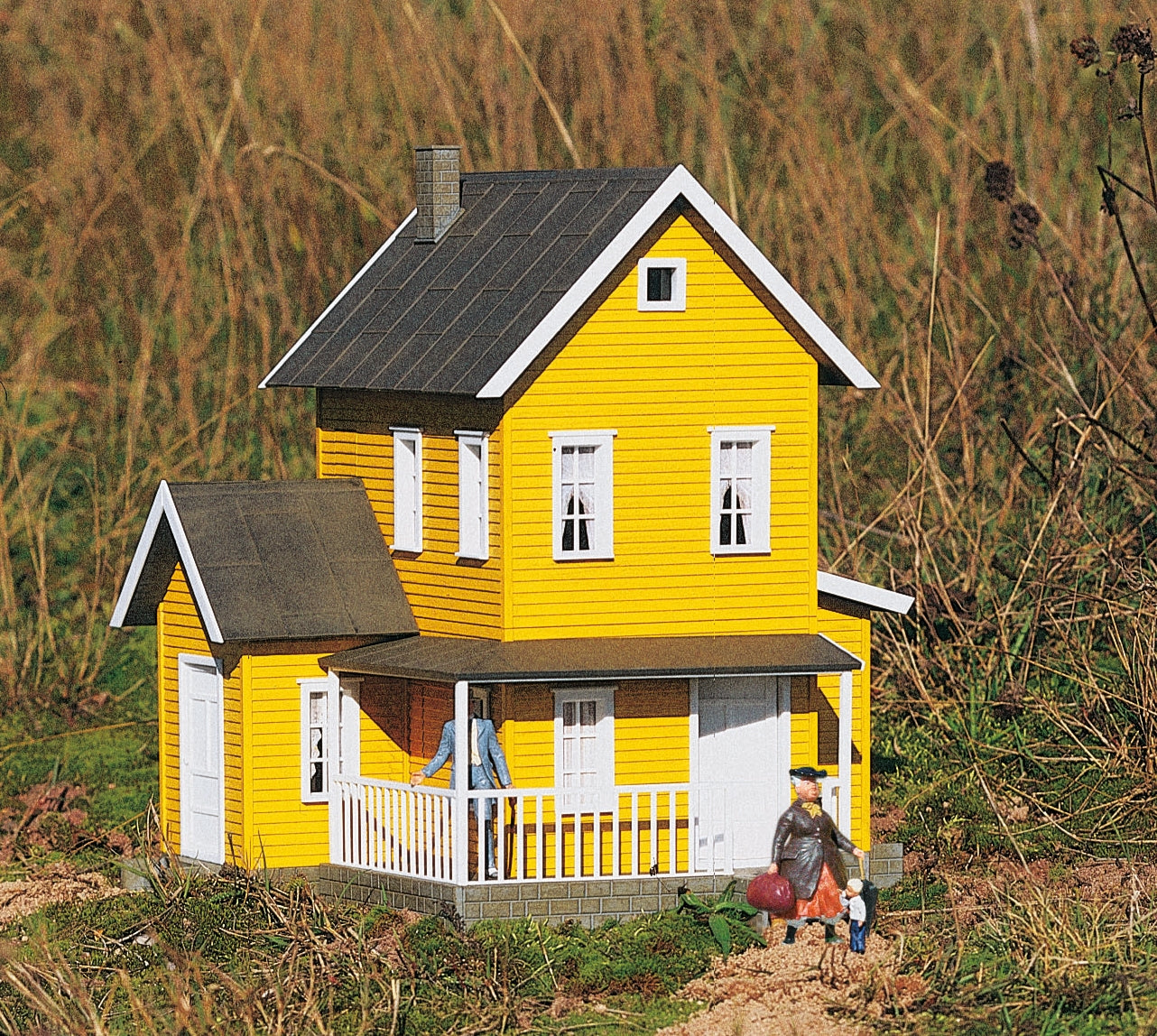 AUNT BEA'S FARM HOUSE