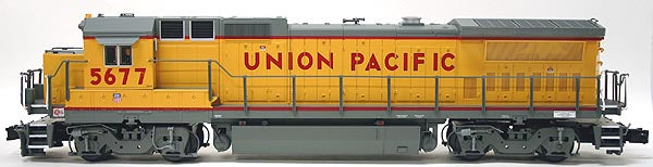 U.P. DASH-8 #5677